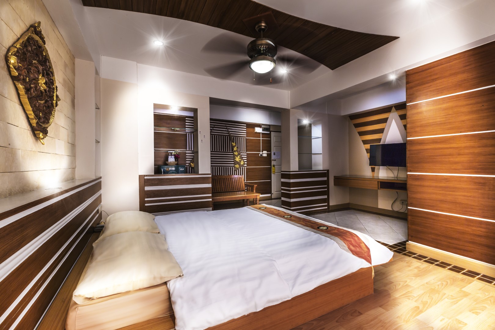 ห้องซูพีเรีย ดีลักซ์ C-815 (Superior Deluxe)